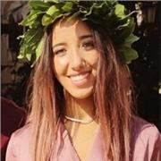 Offro aiuto compiti a bambini e ragazzi e ripetizioni di materie umanistiche per tutte le età.